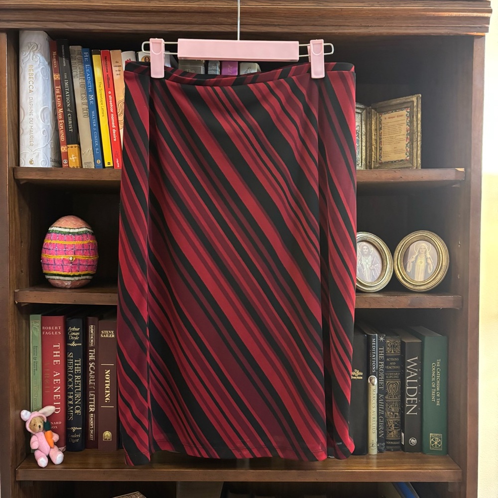 EXPRESS World Brand 2000s Office Siren Midi Skirt Red Vertical Stripes SZ Small